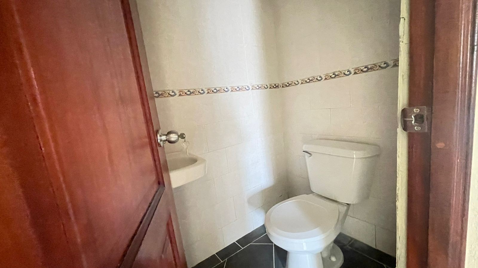 apartamentos - SE VENDE APARTAMENTO UNIVERSITARIA. 180mst. 3hab.  2parqueos
USD$ 230,000 9