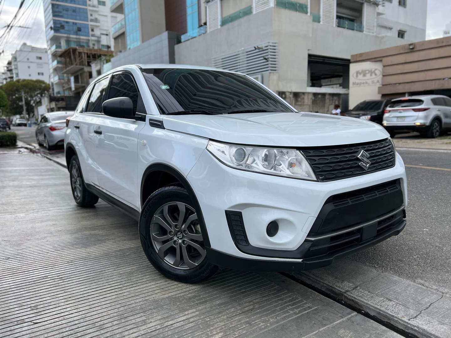 jeepetas y camionetas - Suzuki Vitara 2020 blanco 3