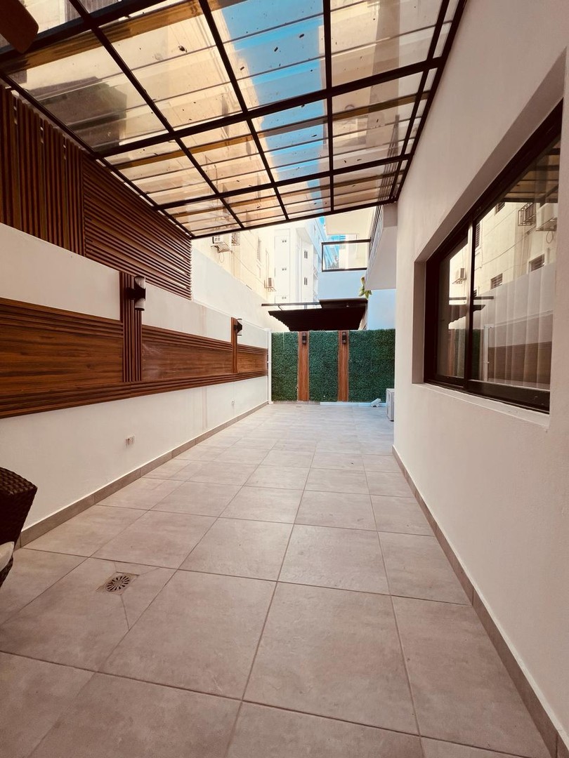 apartamentos - Amueblado de tres hab con terraza en bella vista. venta o alquiler 3