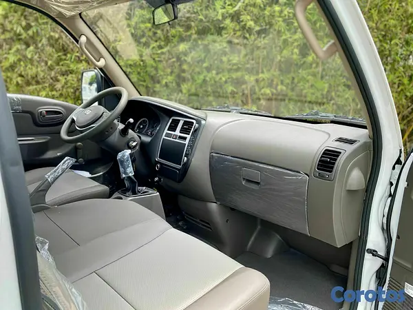 camiones y vehiculos pesados - HYUNDAI H-100 2026 4
