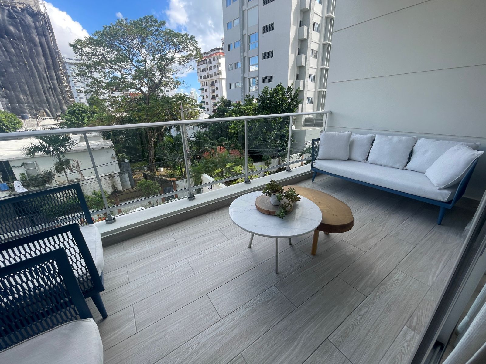 apartamentos - Espacioso y confortable apartamento en Naco