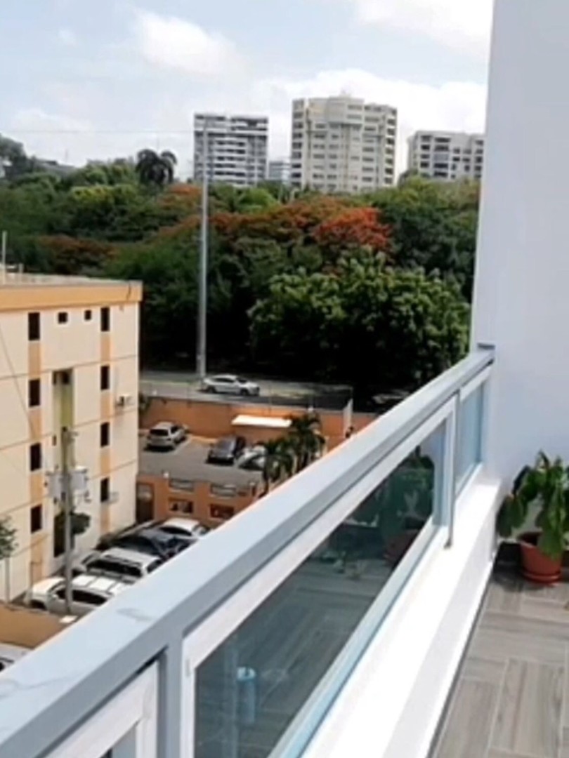 apartamentos - Apartamento en la independencia de oportunidad.
97 mts, 4to pso
3hb
US$ 170,000  7