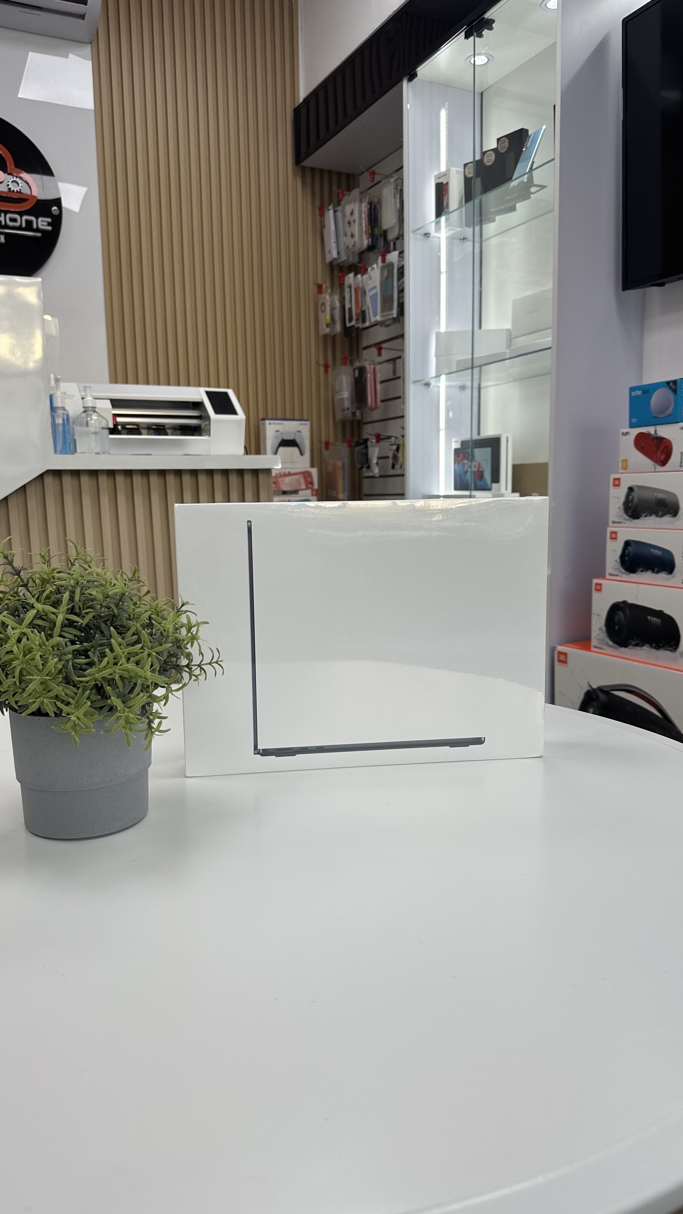 computadoras y laptops - MacBook Air 13.6” 16GB/256GB & 8GB/256GB Chip M2 Selladas - Tienda Fisica  3