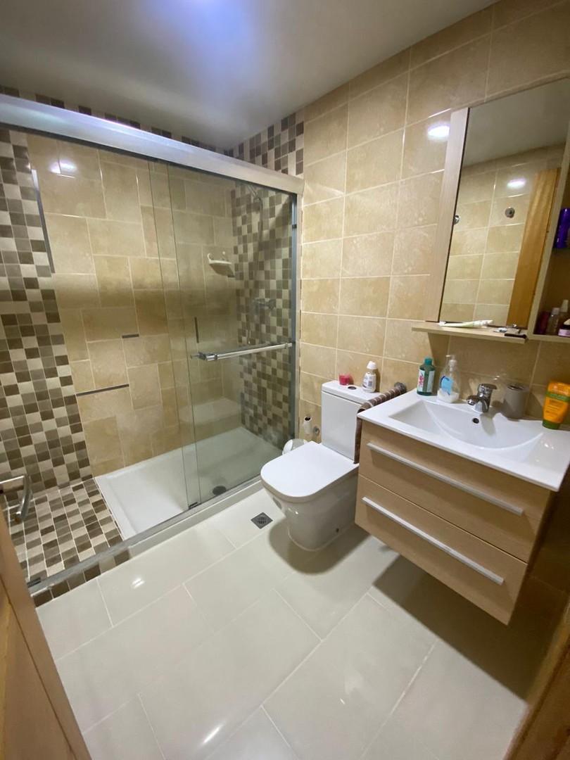apartamentos - Se vende apartamento en Bella Vista con Linea Blanca 9