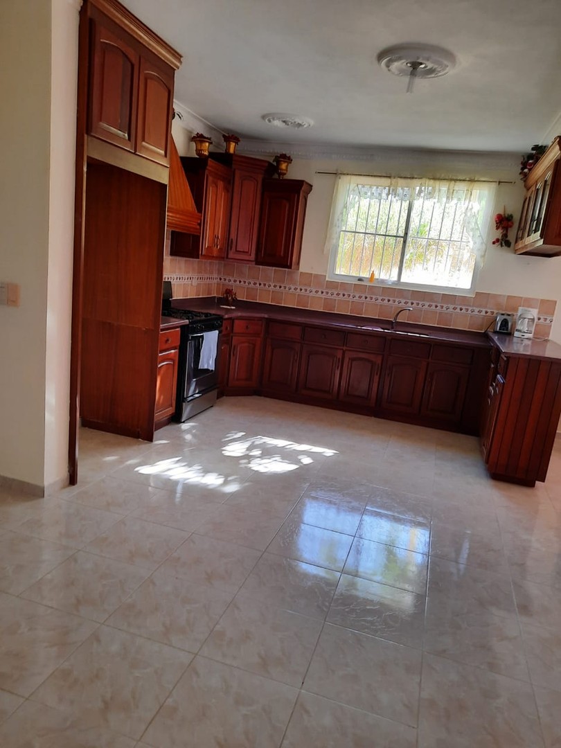casas - Vivienda con 662 Mts2 Construidos en Gaspar Hernandez  2