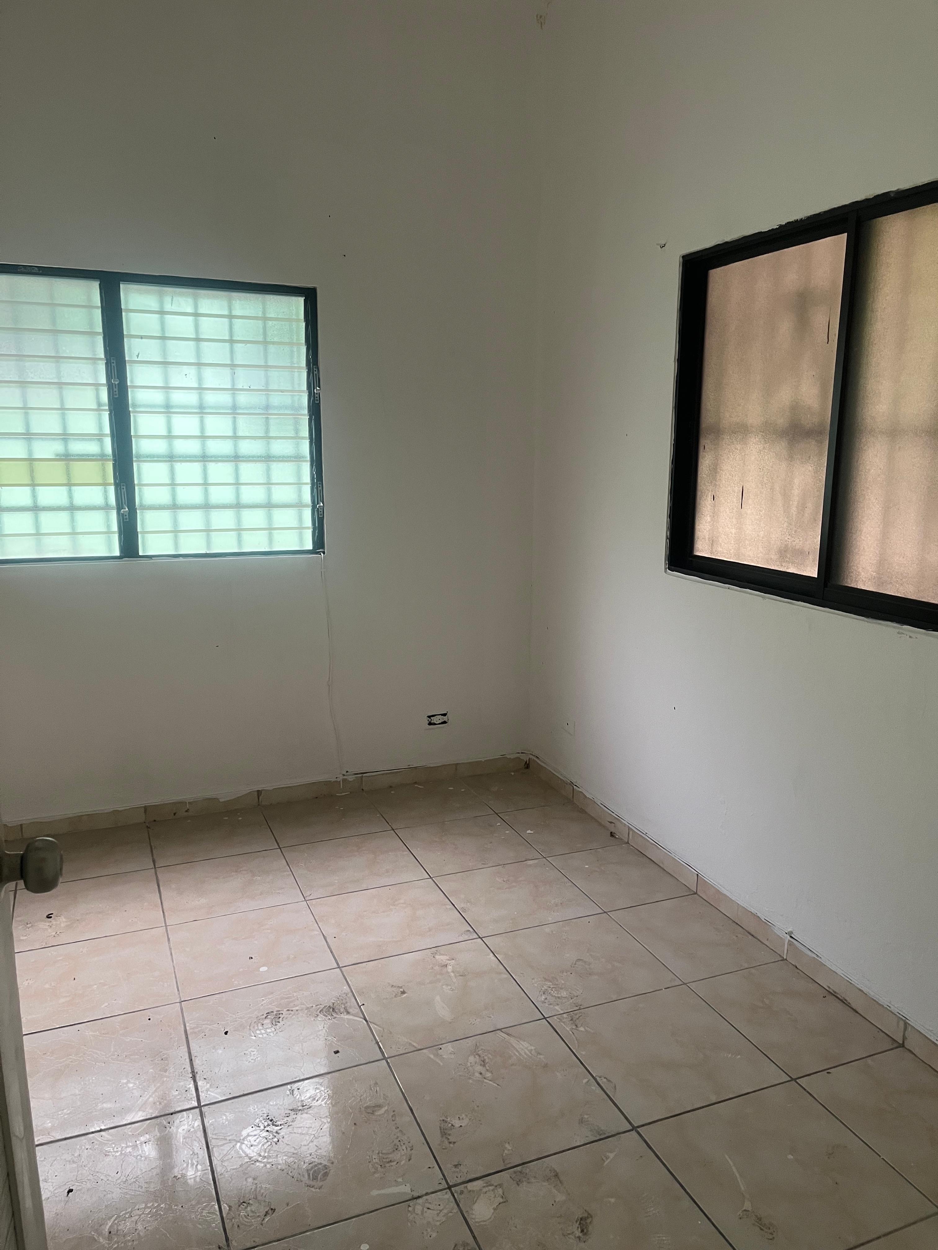 oficinas y locales comerciales - Alquilo antiguo hotel en Gazcue para ser utilizado como almacén o depósito. 4