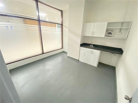oficinas y locales comerciales - Local Naco primer nivel 222 m 3