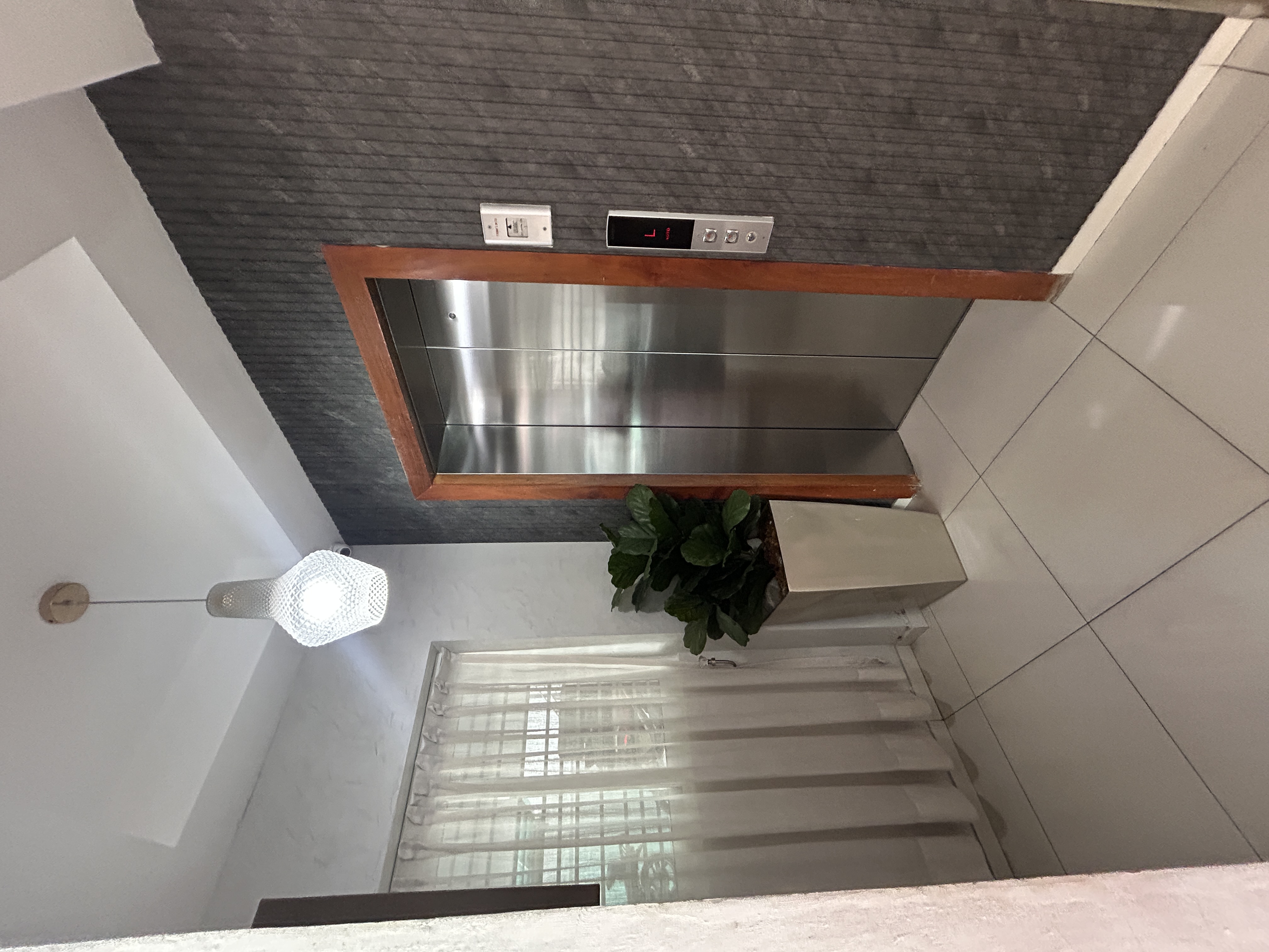 apartamentos - Alquilo en Evaristo Morales a 3 cuadras de acrópol 3