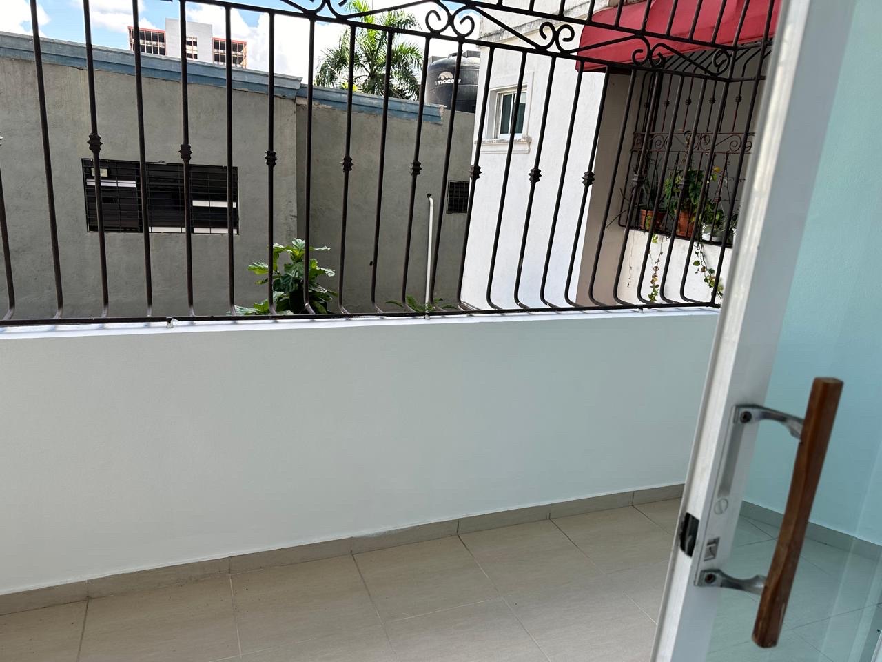 apartamentos - hermoso apartamento en zona céntrica Evaristo Morales  6