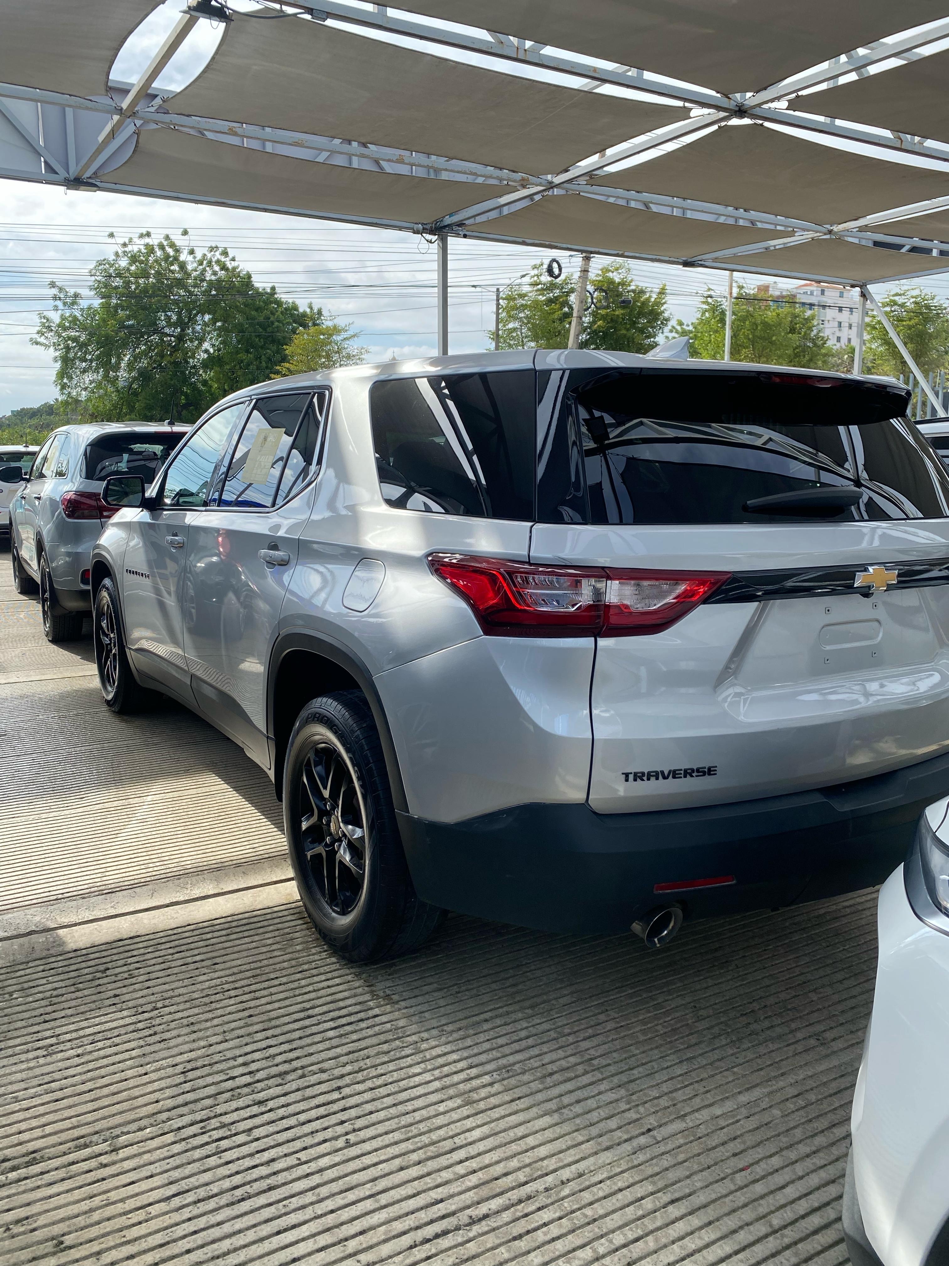 jeepetas y camionetas - CHEVROLET TRAVERSE 2019 6