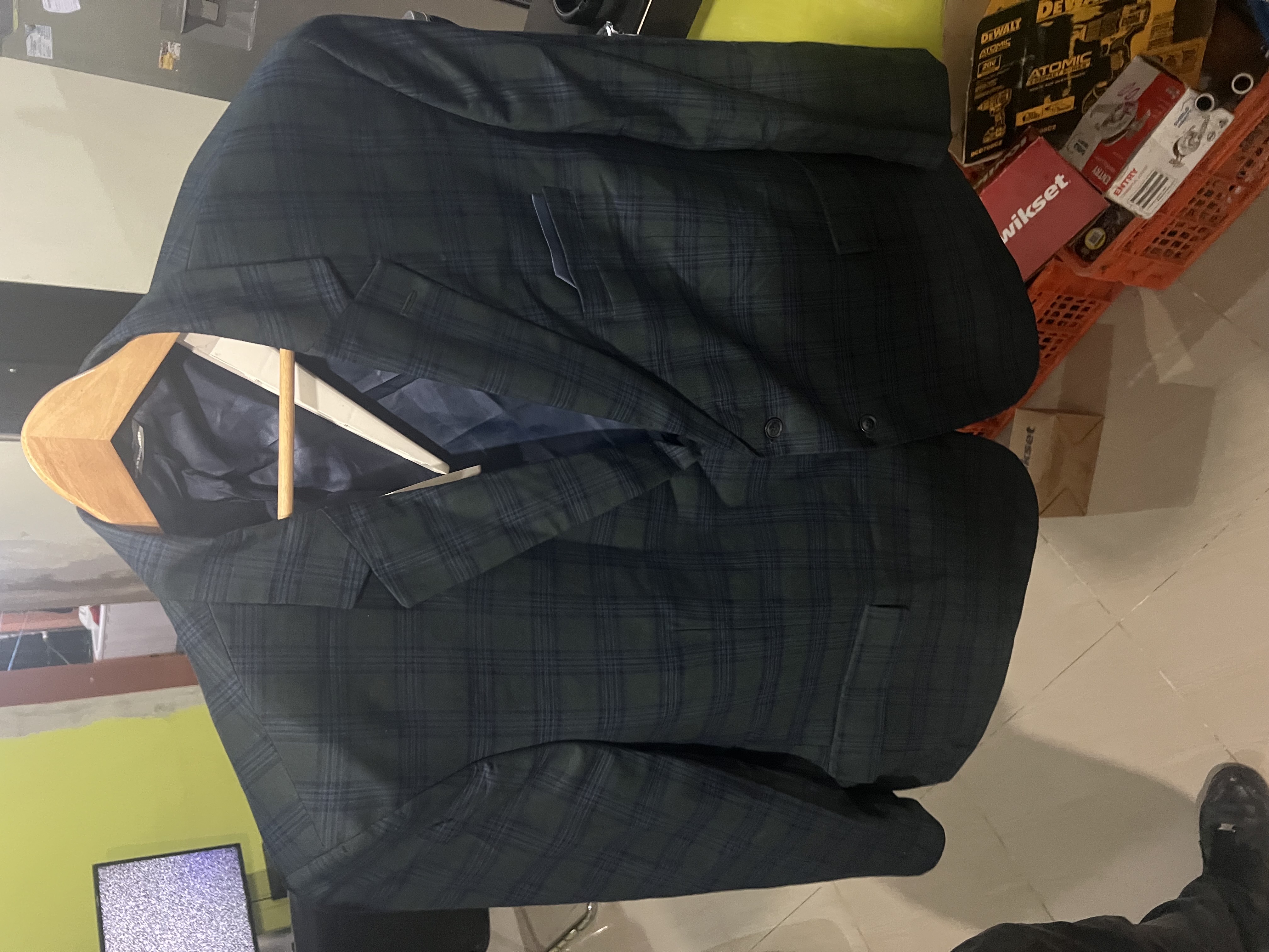 ropa para hombre - Trajes marca Oak hill y 1 Ralph Lauren.
Size grandes 3xl 4xl 3