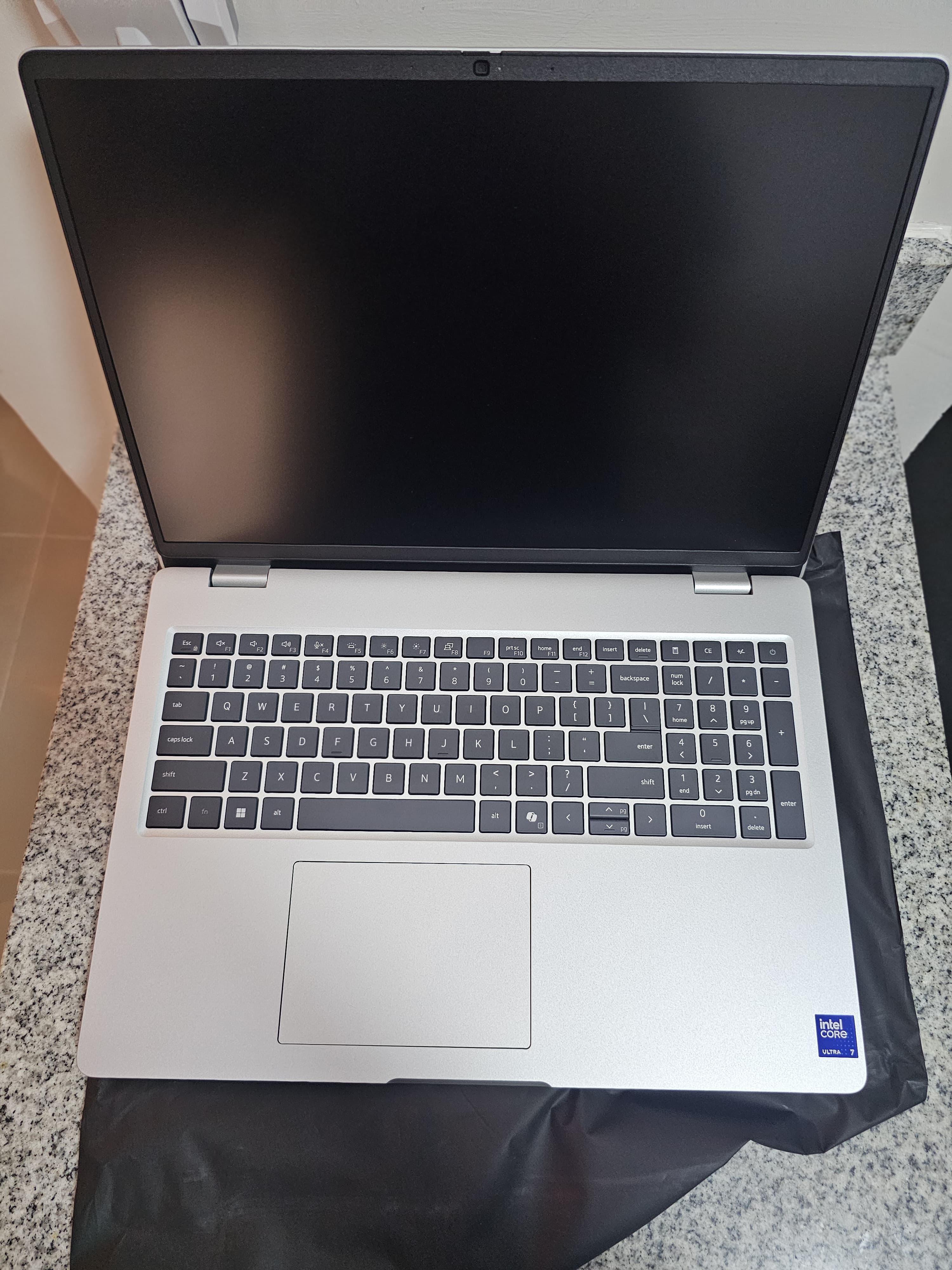 computadoras y laptops - Laptop Dell Pro 16 Plus, Intel Core Ultra 7 vPro, Win 11, Pro Intel Arc Graphics 0