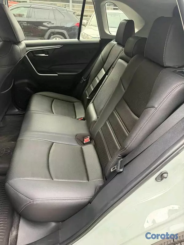 jeepetas y camionetas - Toyota rav4 2020 xle 6