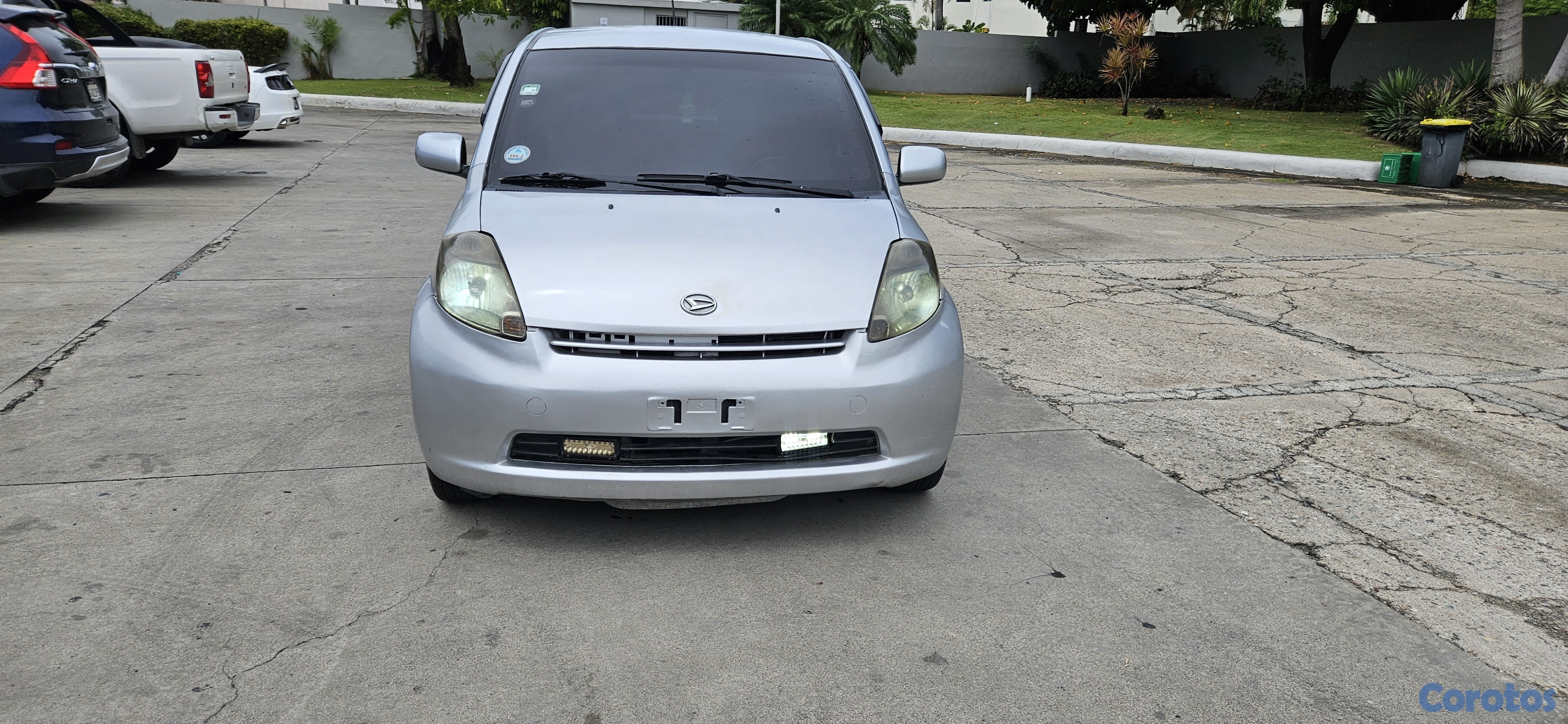 carros - daihatsu sirion americano  5