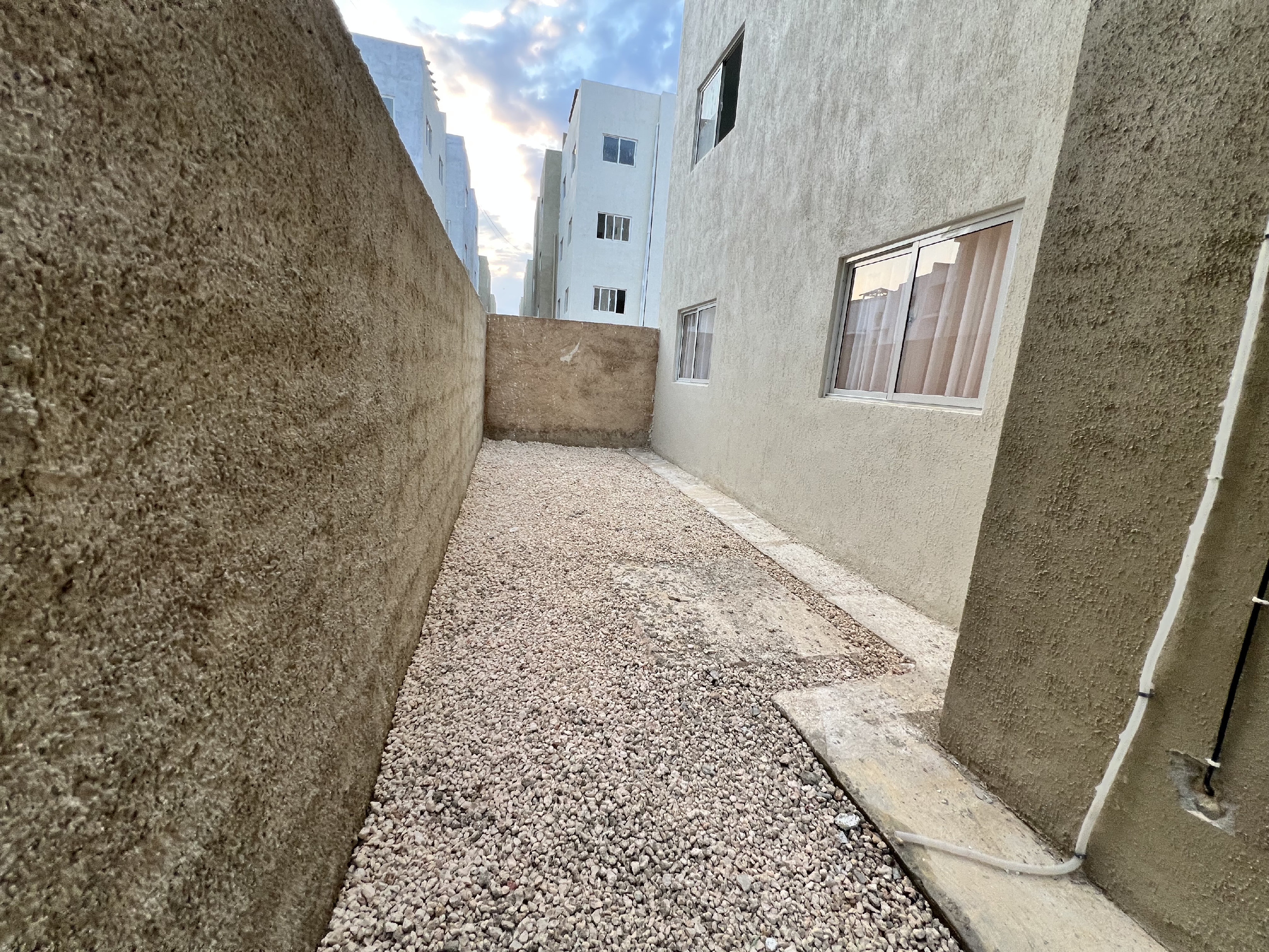 casas - venta de apartamentos 105mts en la autopista de san isidro Santo Domingo este  3