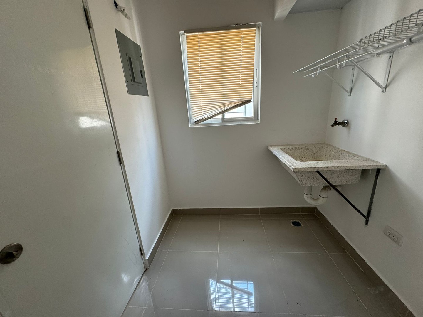 apartamentos - ¡CÓMODO APARTAMENTO EN ALQUILER! - LLANOS DE GURABO, SANTIAGO DE LOS CABALLEROS. 4