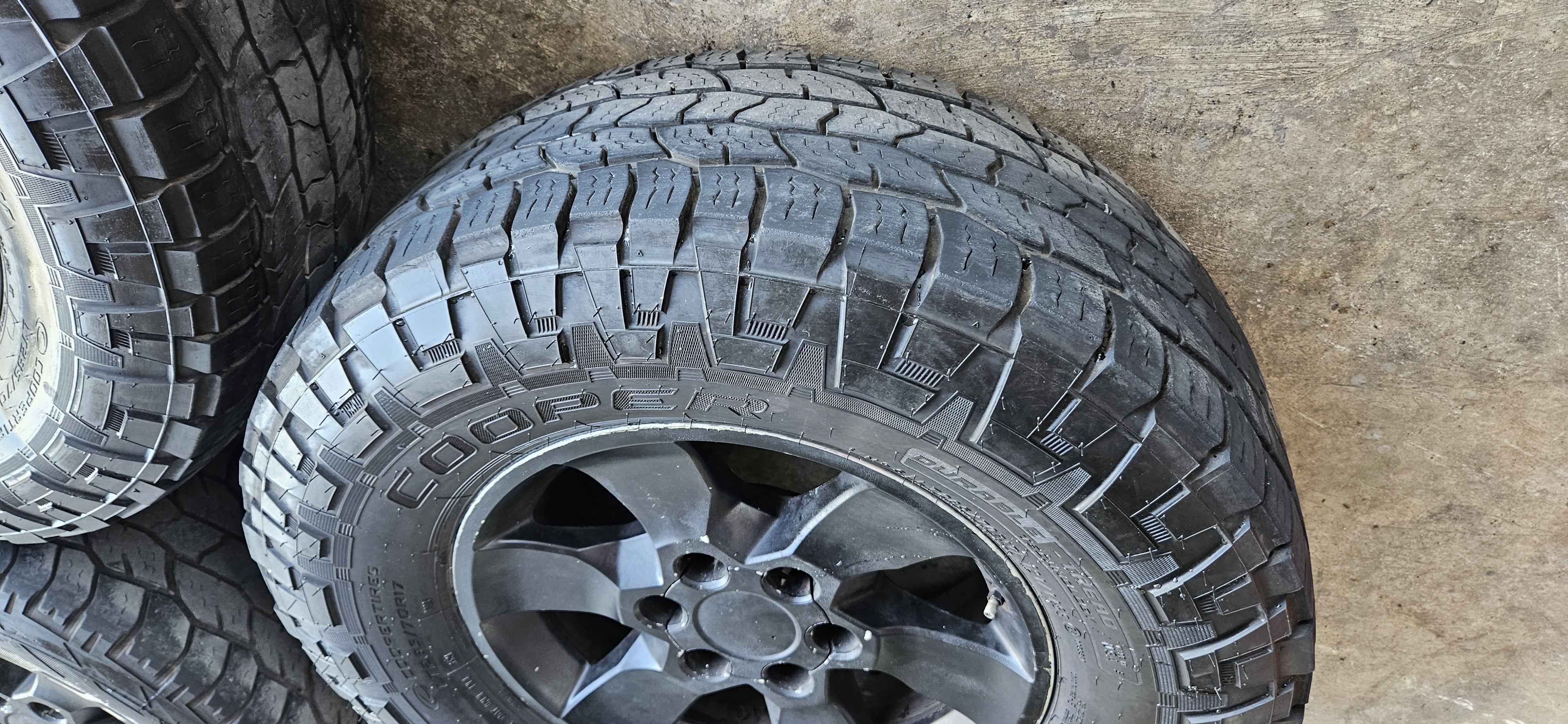 accesorios para vehiculos - juego de aros con su gomas cooper 285 -70 r 17 2