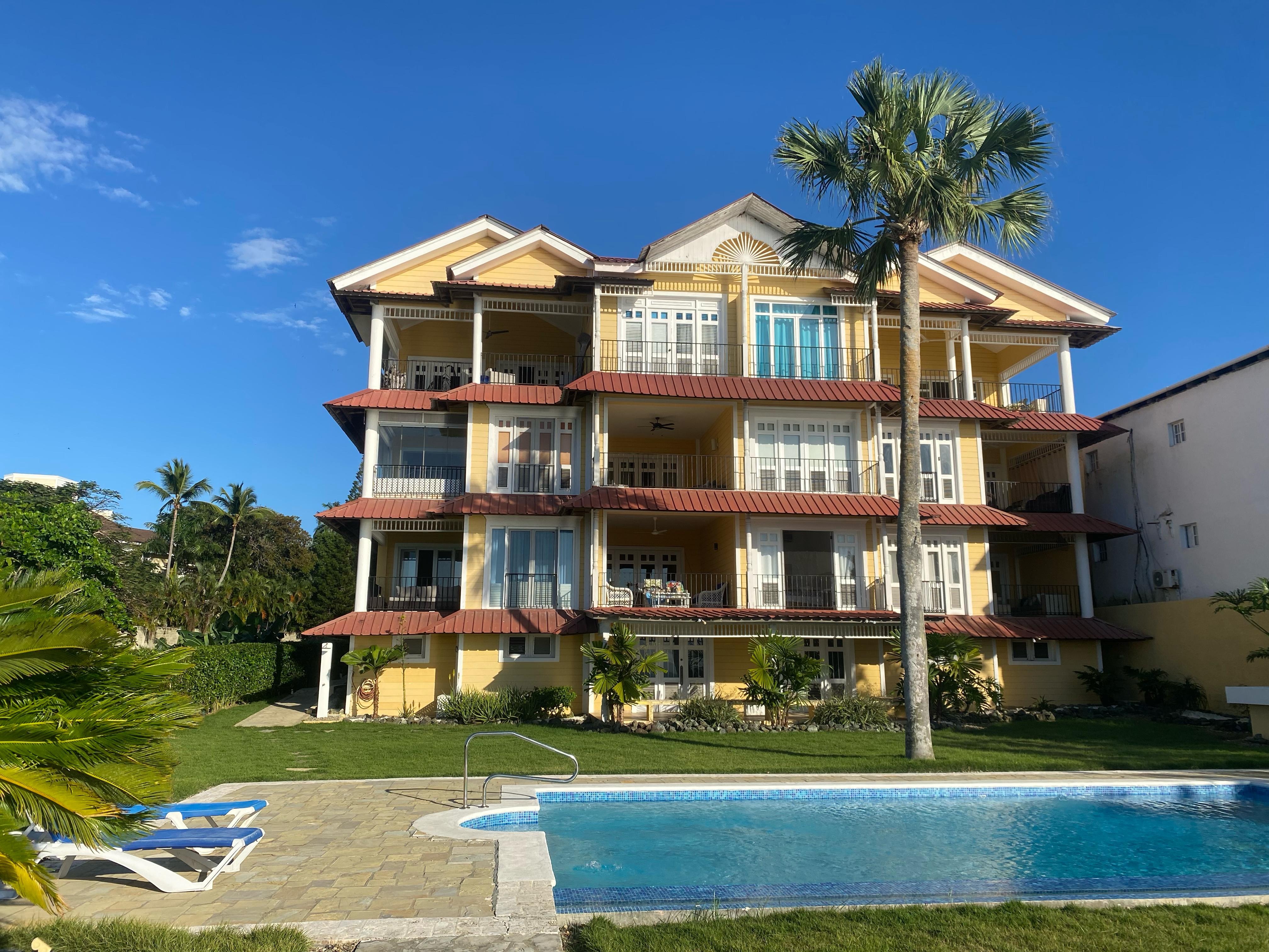 apartamentos - APARTAMENTO FRENTE AL MAR EN SOSUA 185,000K