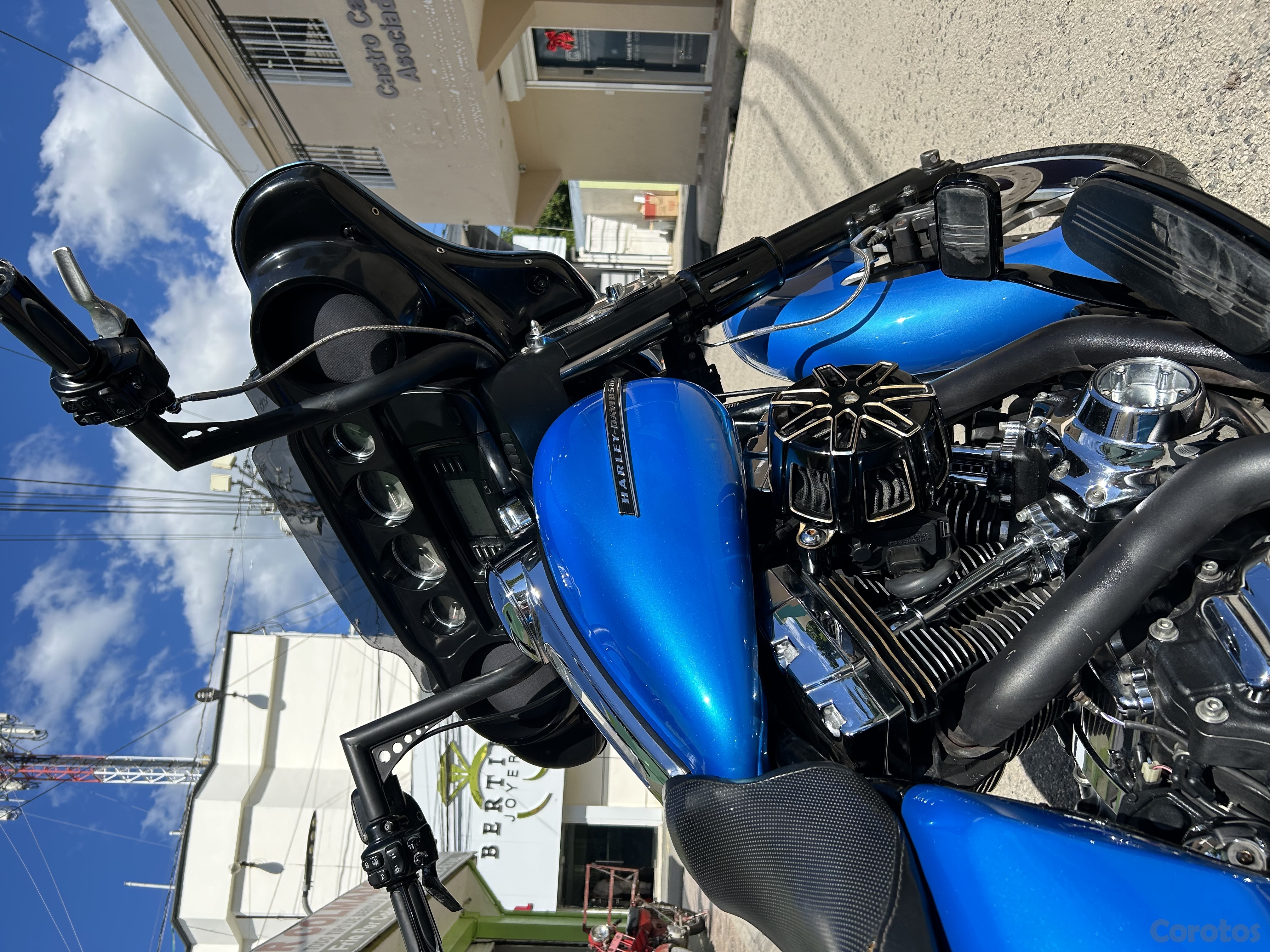 motores y pasolas - Harley Davidson Street Glide año 2016 8