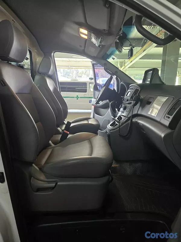 otros vehiculos - HYUNDAI GRAND STAREX AMBULANCIA 2017 5