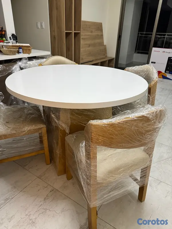muebles y colchones - ¡Oportunidad! Nuevo comerdor moderno de madera de 4 sillas  2