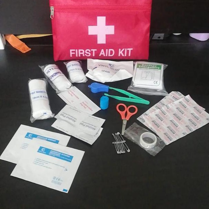 Salud y Equipamiento Médico - Botiquín de primeros auxilios.Lote al por mayor y detalle 0