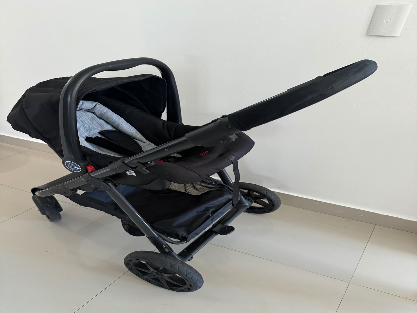 coches y sillas - Vendo coche de bebe 3 en 1 de la marca europea Baby Monster 1