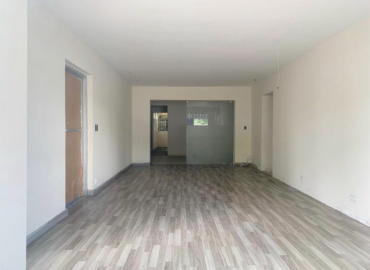 oficinas y locales comerciales - Local céntrico en Naco  3