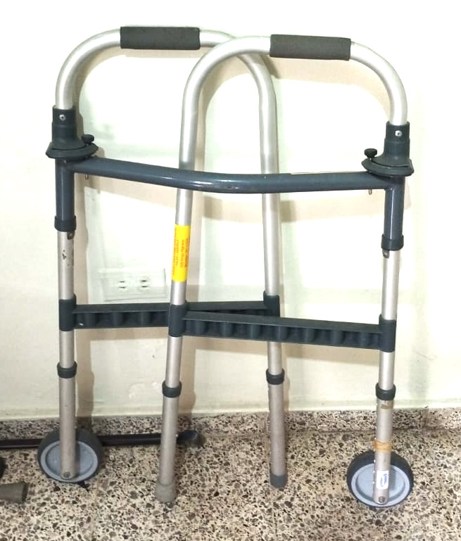 Salud y Equipamiento Médico - Andador