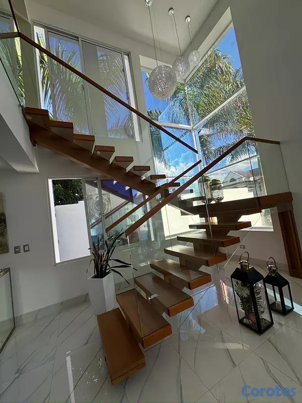casas - Hermosa casa en venta - Cerro Alto, Santiago 5