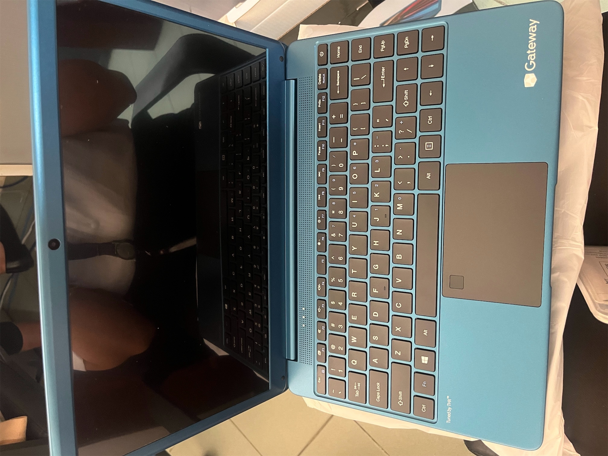 computadoras y laptops - Vendo Laptop Gateway 14.1” Ultra Slim Notebook 6