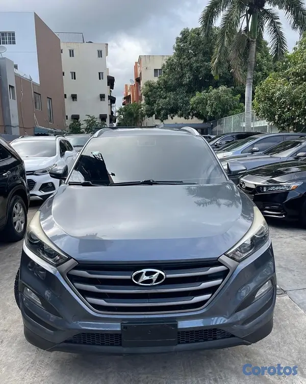 jeepetas y camionetas - HYUNDAI TUCSON 2016 3