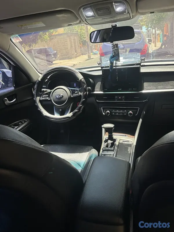 carros - SE VENDE KIA K5 2020 6
