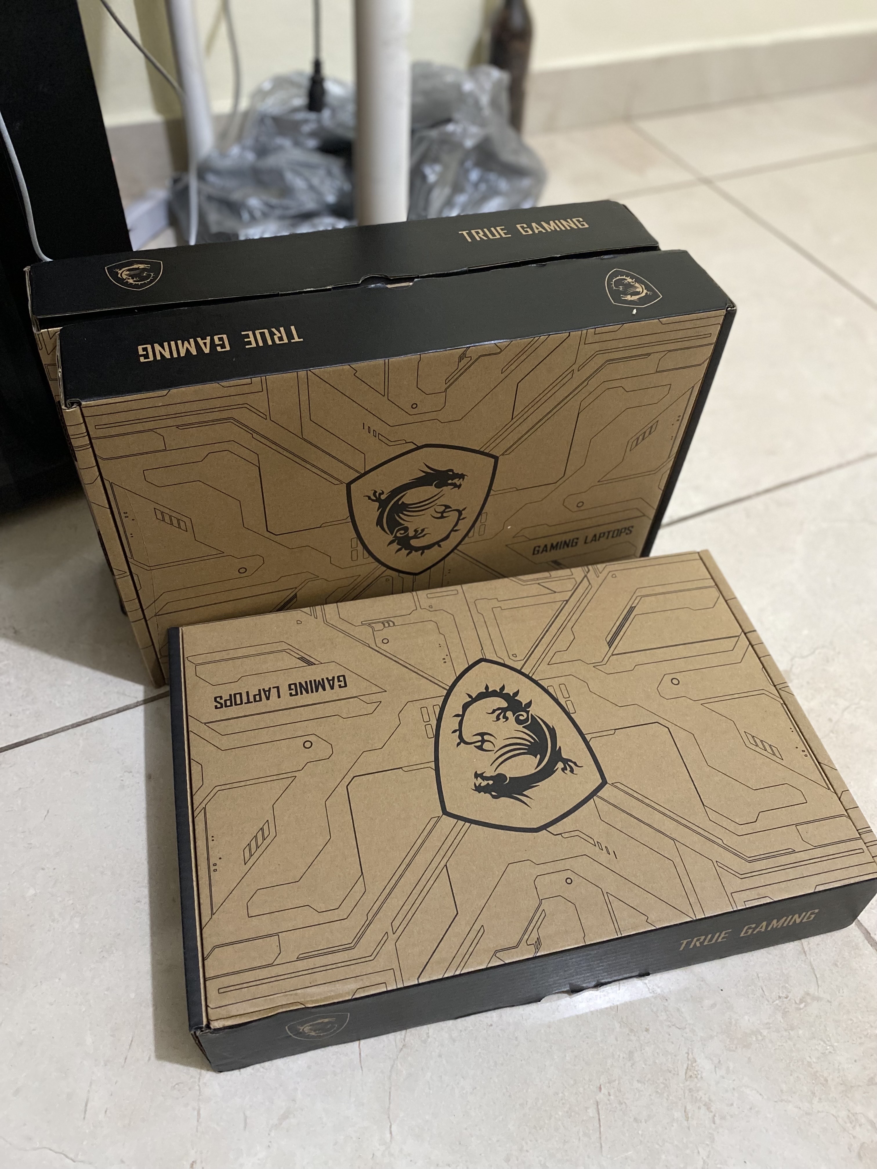 computadoras y laptops - laptop gaming/gamer MSI thin 15 B13VE 2