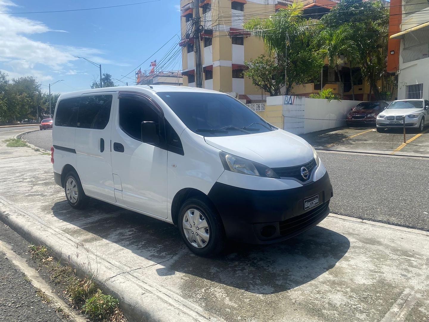jeepetas y camionetas - Nissan NV200 2016 6