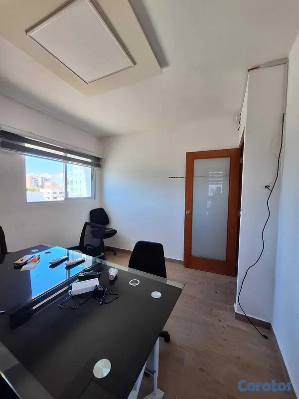 oficinas y locales comerciales - RENTO AMPLIO LOCAL OFICINAS EN EVARISTO MORALES 5