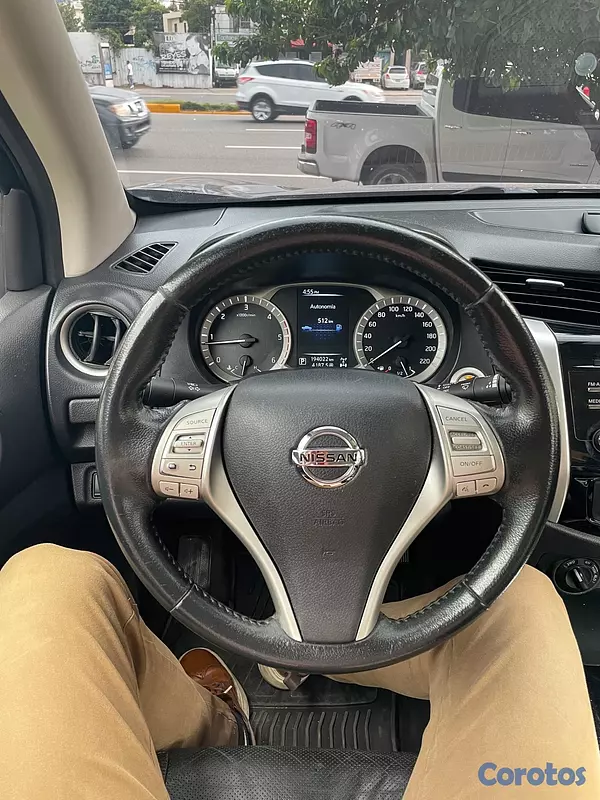 jeepetas y camionetas - Nissan Frontier LE 4x4 2018 10