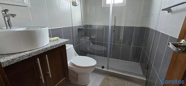 apartamentos - vendo amueblado o sin muebles 6to piso con derecho azotea privada  6
