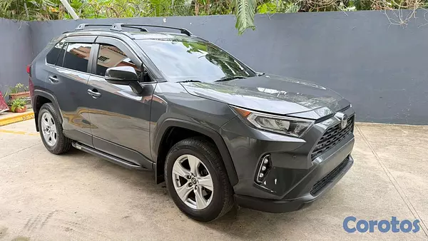 jeepetas y camionetas - Toyota rav4 2019 xle clean carfax  2