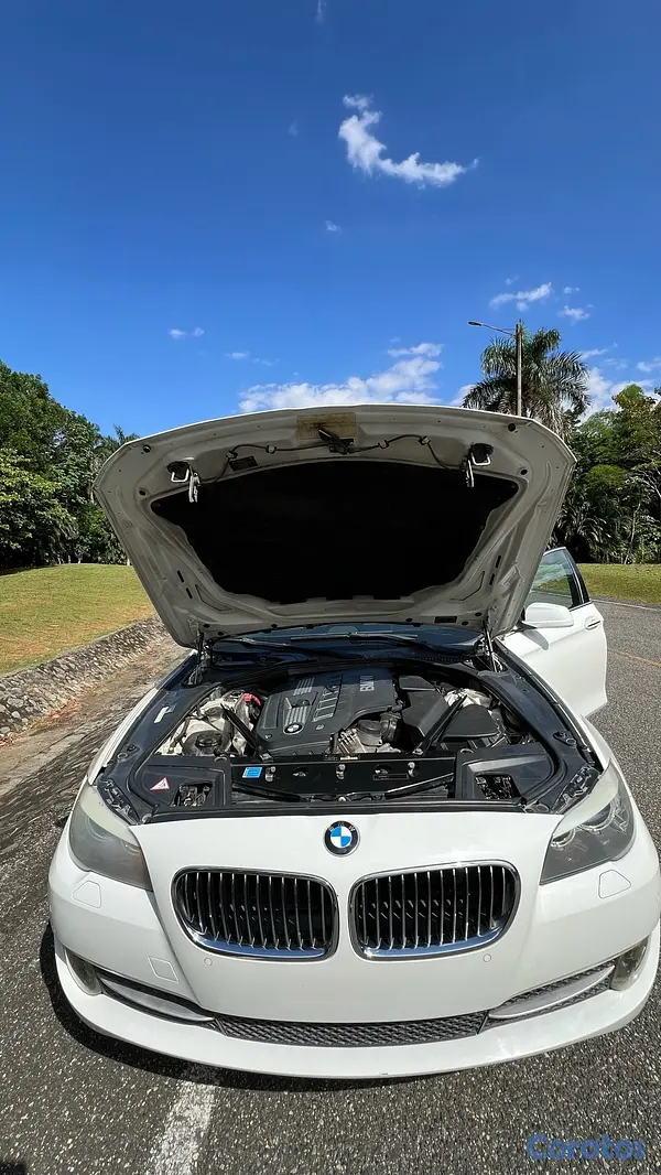 carros - BMW 528i 2011  8