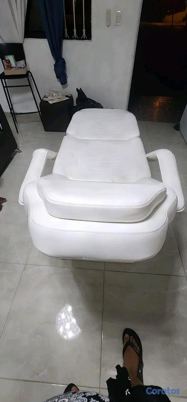 Salud y Equipamiento Médico - Camilla de estetica 5