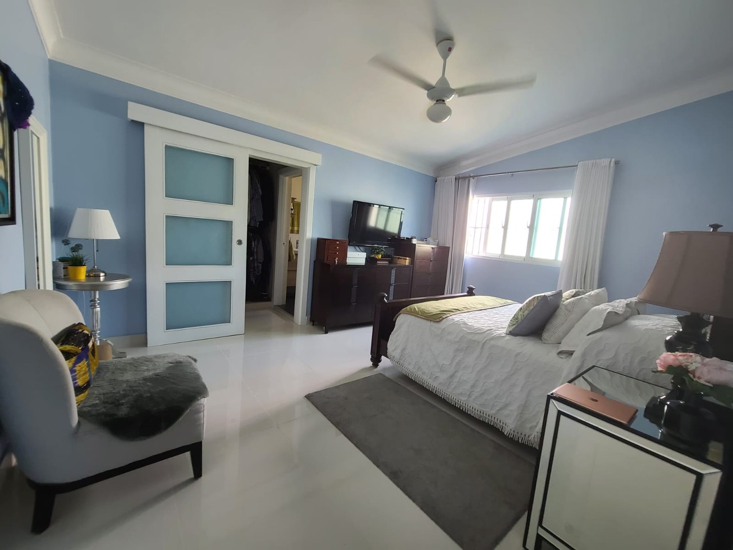 casas - Casa de 2 Niveles en Arroyo Hondo Viejo Próximo al Club arroyo hondo
