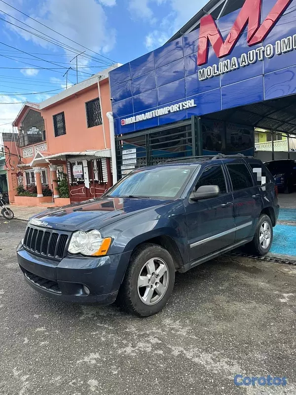 jeepetas y camionetas - Jeep Grand Cherokee Laredo 4x4 2010 3