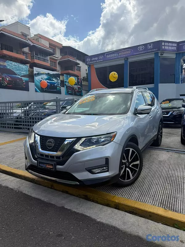 jeepetas y camionetas - Nissan Rogue SL 2020 9