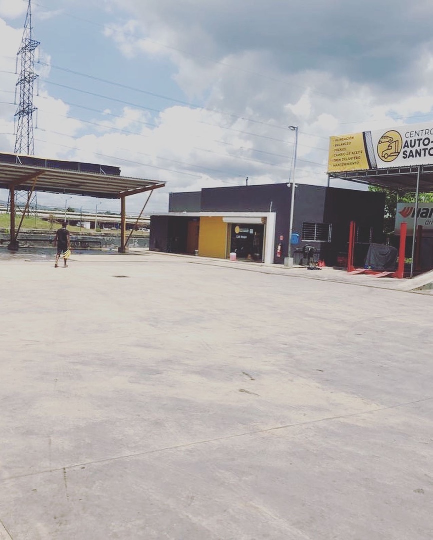 oficinas y locales comerciales - Venta de estación de combustible con compañía de distribución Santo Domingo  7
