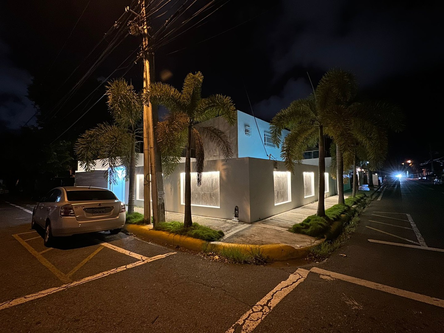 apartamentos - ALQUILO CASA EN BELLA VISTA CON  LINEA BLANCA

U$6,300 

- 370mst 