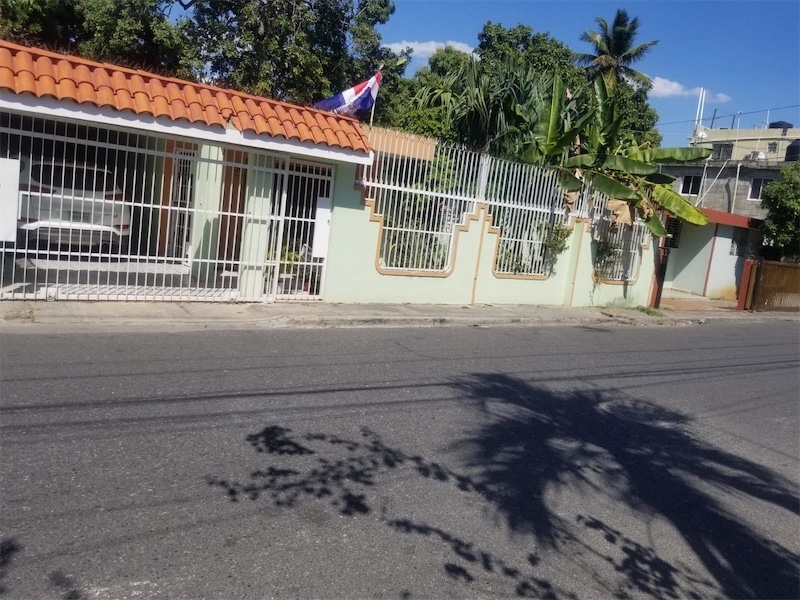 casas - Casa con 440 Mtrs2 de Solar en Herrera, Santo Domingo Oeste 