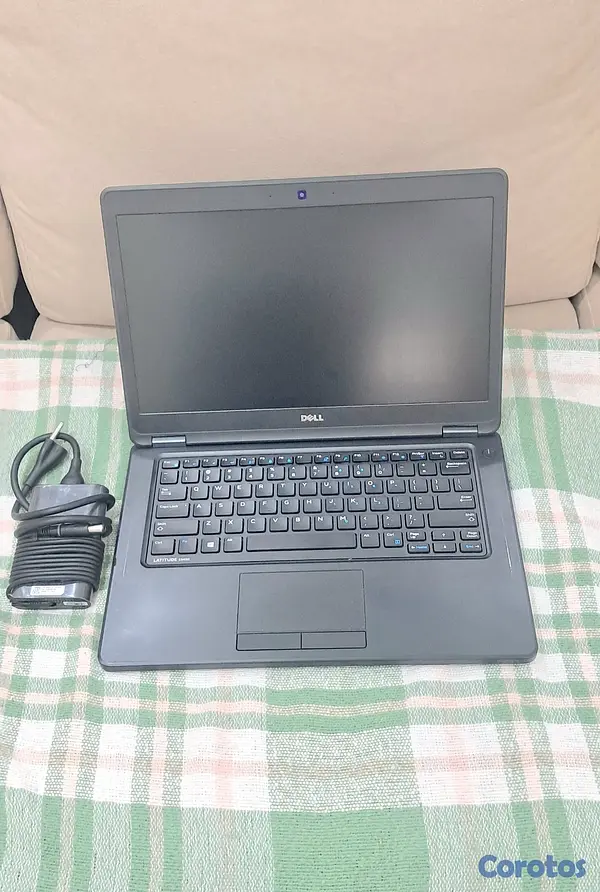 computadoras y laptops - Laptop Dell i5 8GB Ram 250GB SSD Solido Win 10 Pro 3