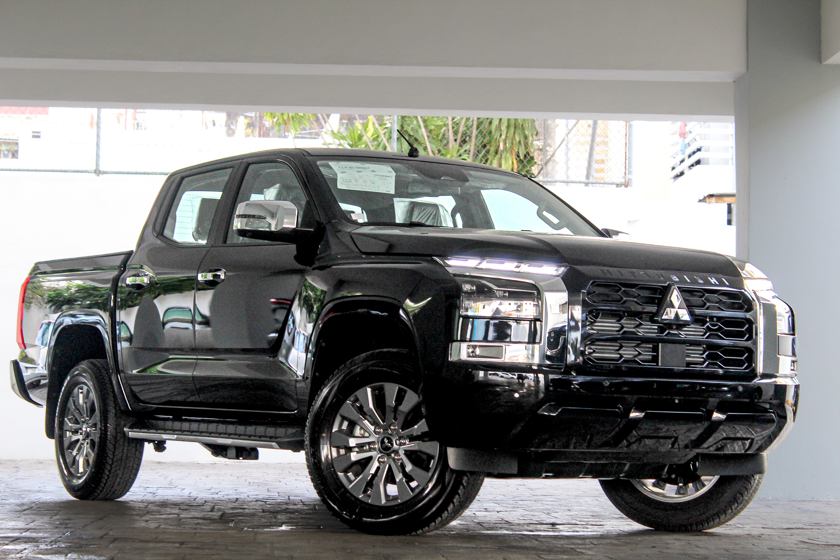 camiones y vehiculos pesados - Mitsubishi L 200 2025 1
