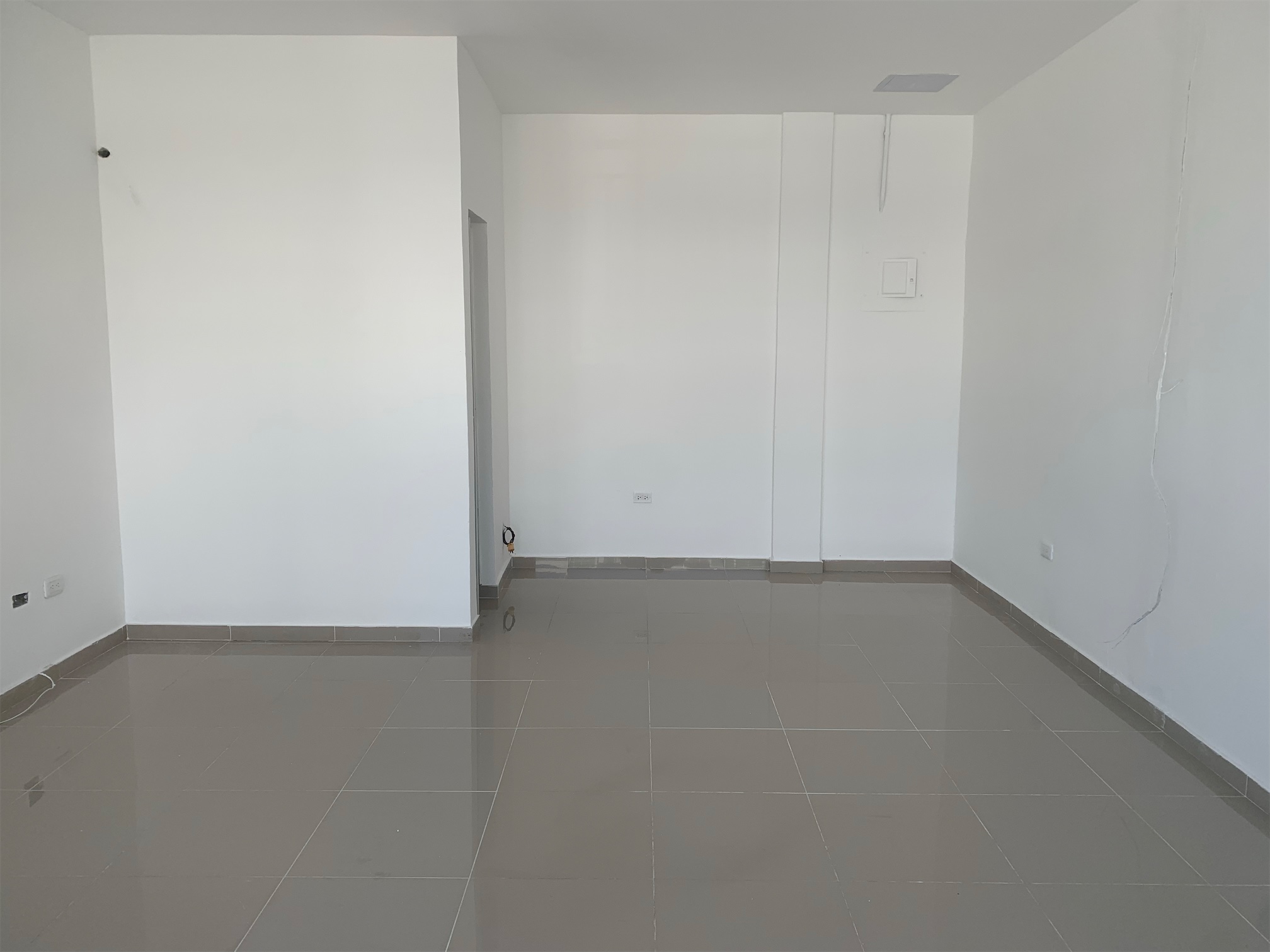 oficinas y locales comerciales - Local en la Julieta Morales 2